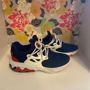Custom Woman’s “USA” Nike React Presto’s